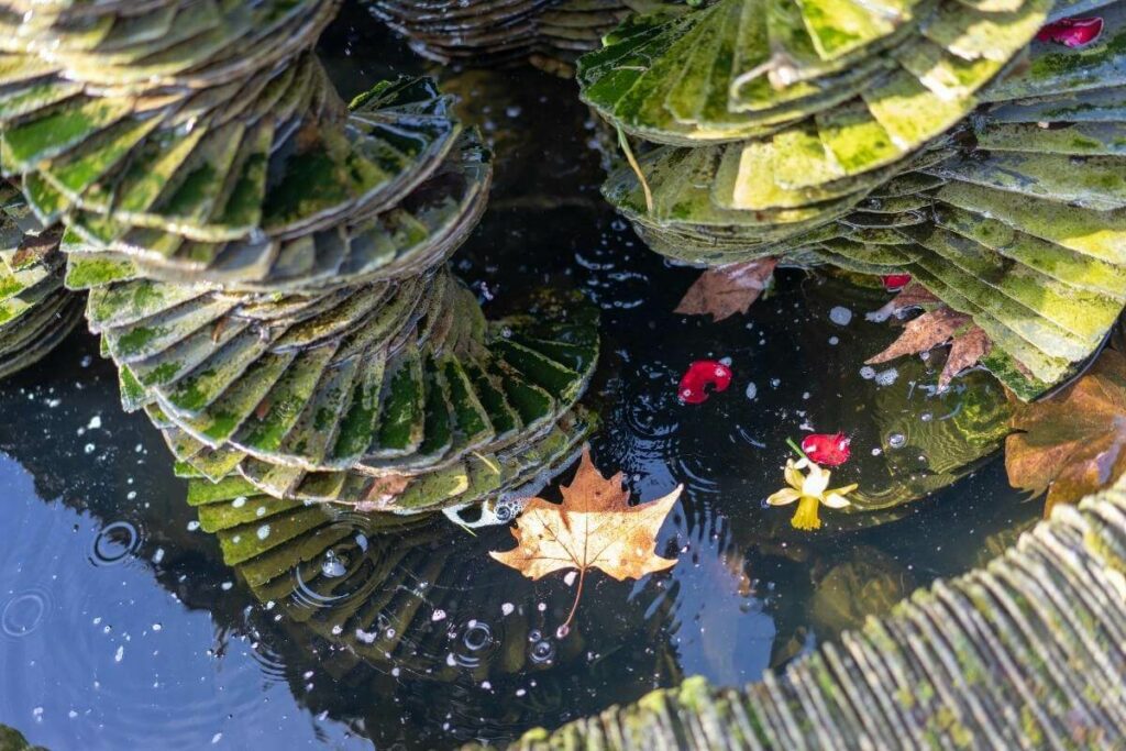 Raised pond edging with tiles