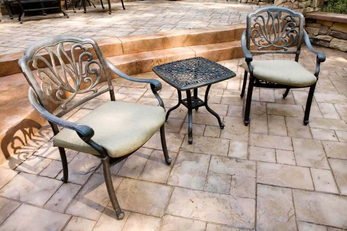 What Does Baking Soda Do to a Concrete Patio?