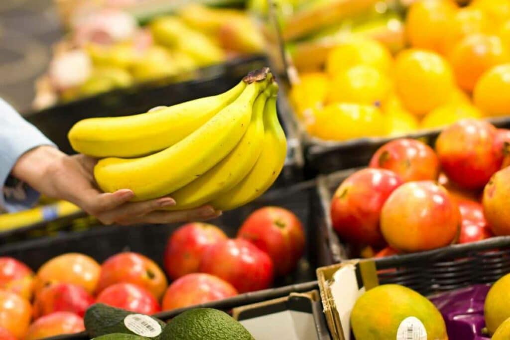 Ripening process of fresh organic bananas