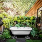 11 Amazing Outdoor Bathtub Ideas