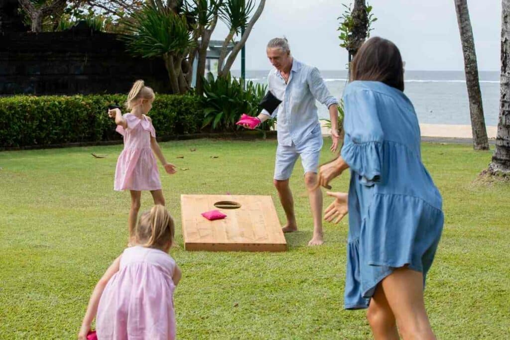 cornhole board