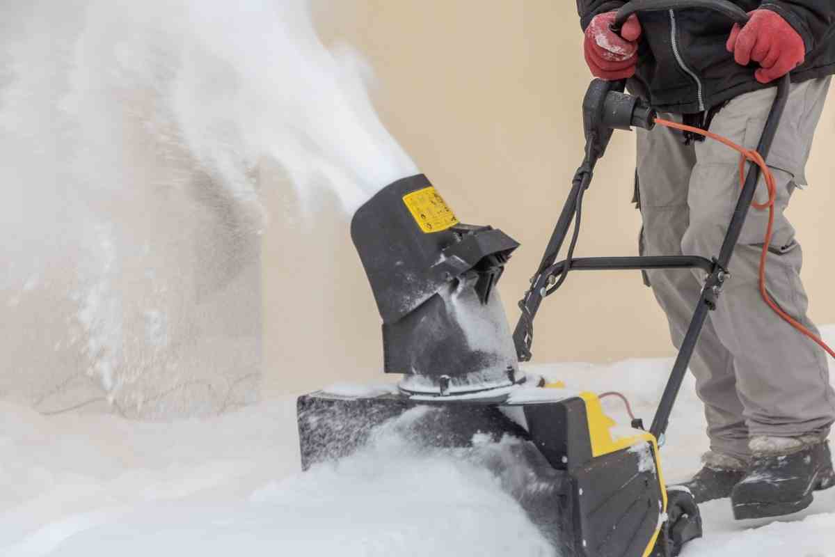 3 Best Snow Blowers For Elderly Gardeners Gardenia Organic