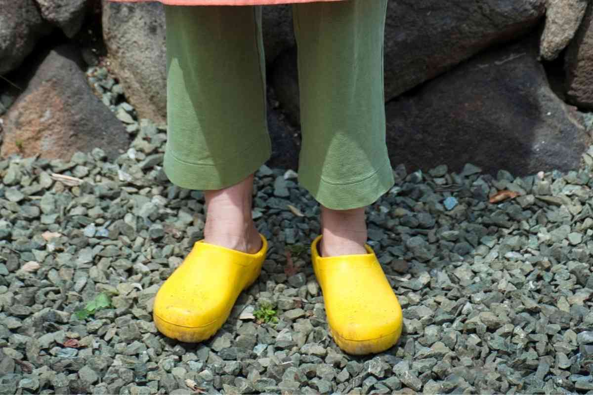 Best Garden Clogs For Women (Including Sloggers)Buyer’s Guide