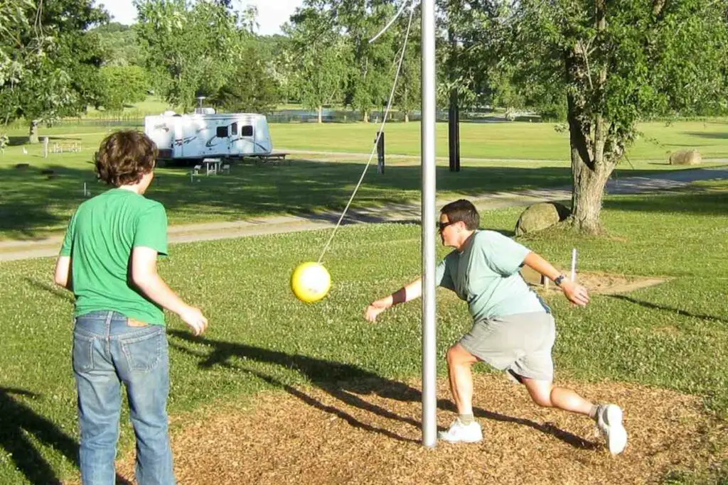 Tetherball pole game