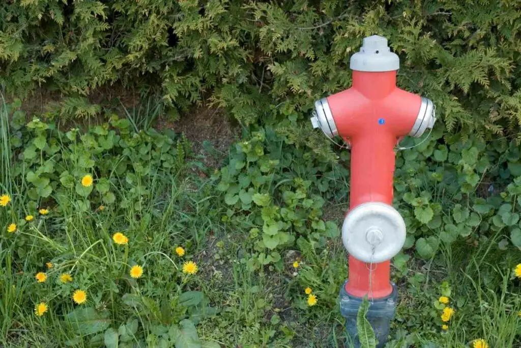 Yard hydrant installation