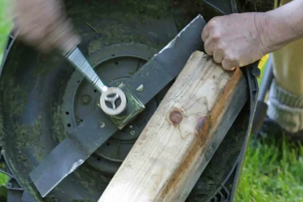 How to sharpen mower blades guide