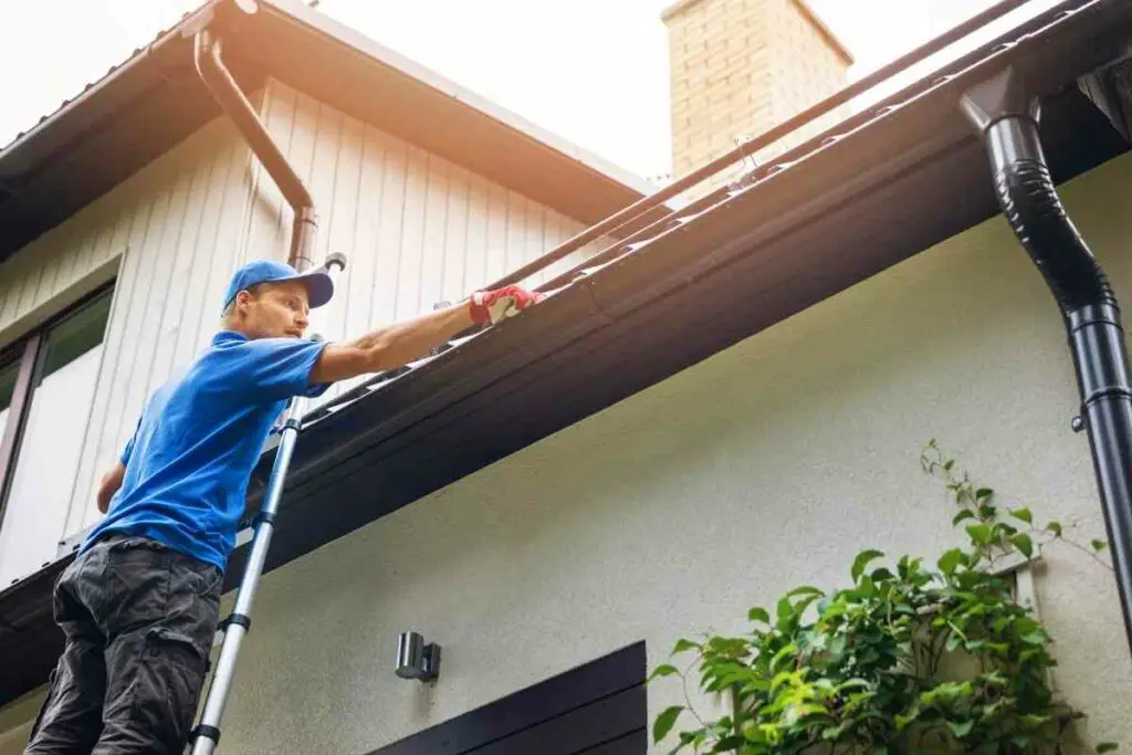 Cleaning tiger stripes aluminum gutters guide