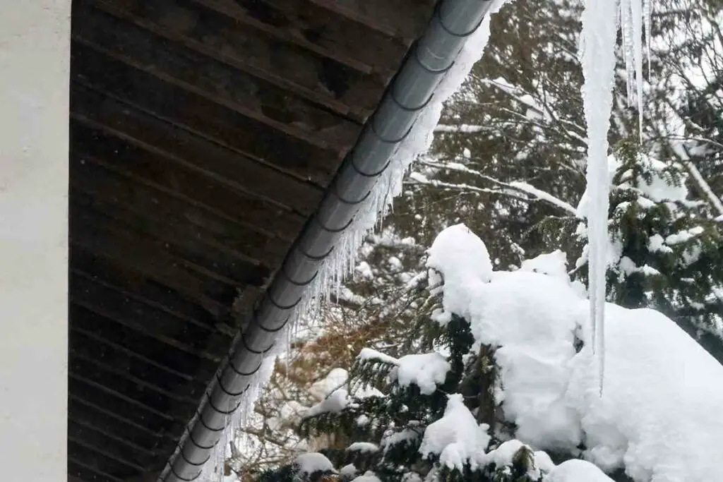 Gutters ice solution