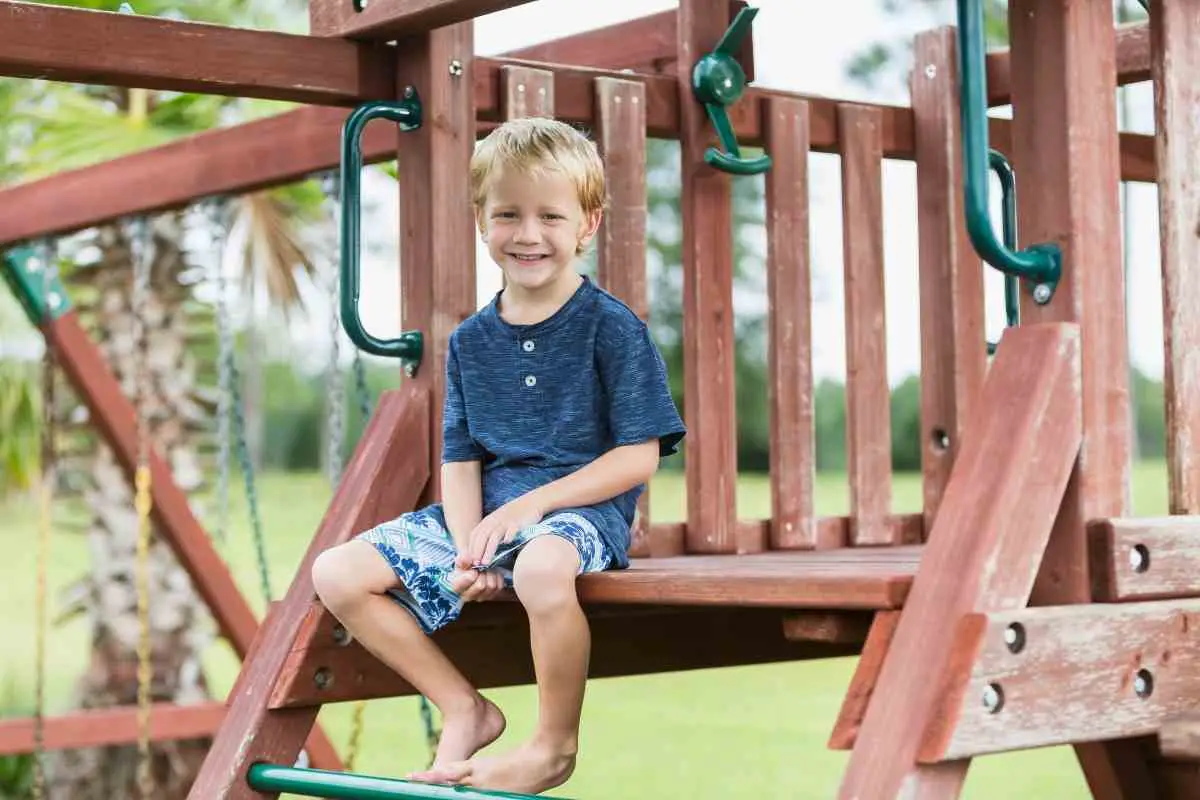 How to Choose the Right Outdoor Playset for Older Children and Adults