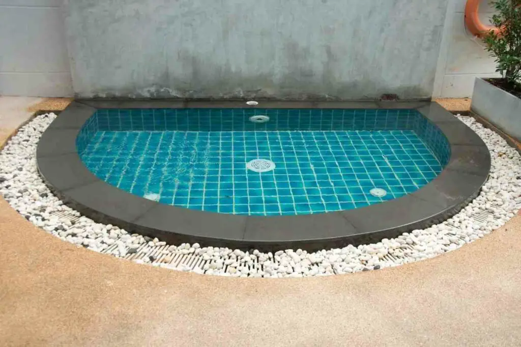 In-ground plunge pool design idea