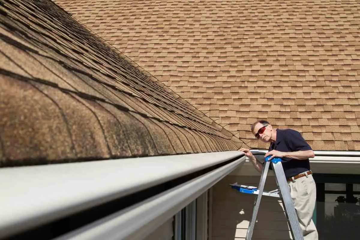 Which Is Best Seamless Gutters vs Traditional Gutters