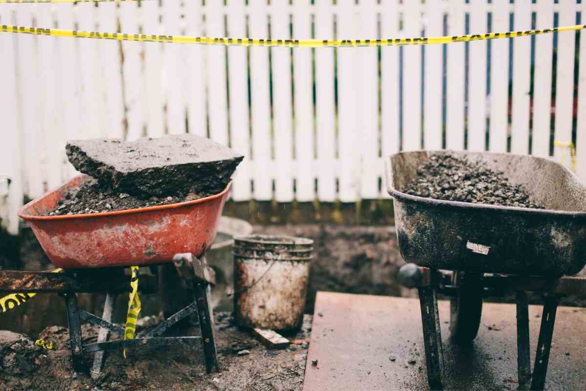How Much Dirt Does A Wheelbarrow Hold? Gardenia Organic