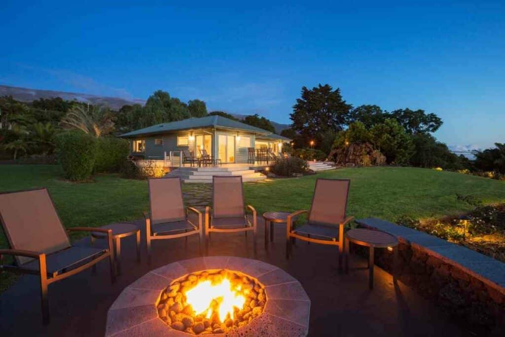 Fire pit backyard