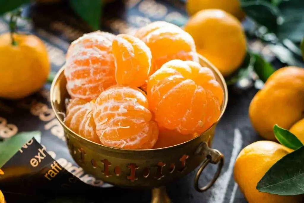 Mandarin oranges Vs. Clementines similar guide