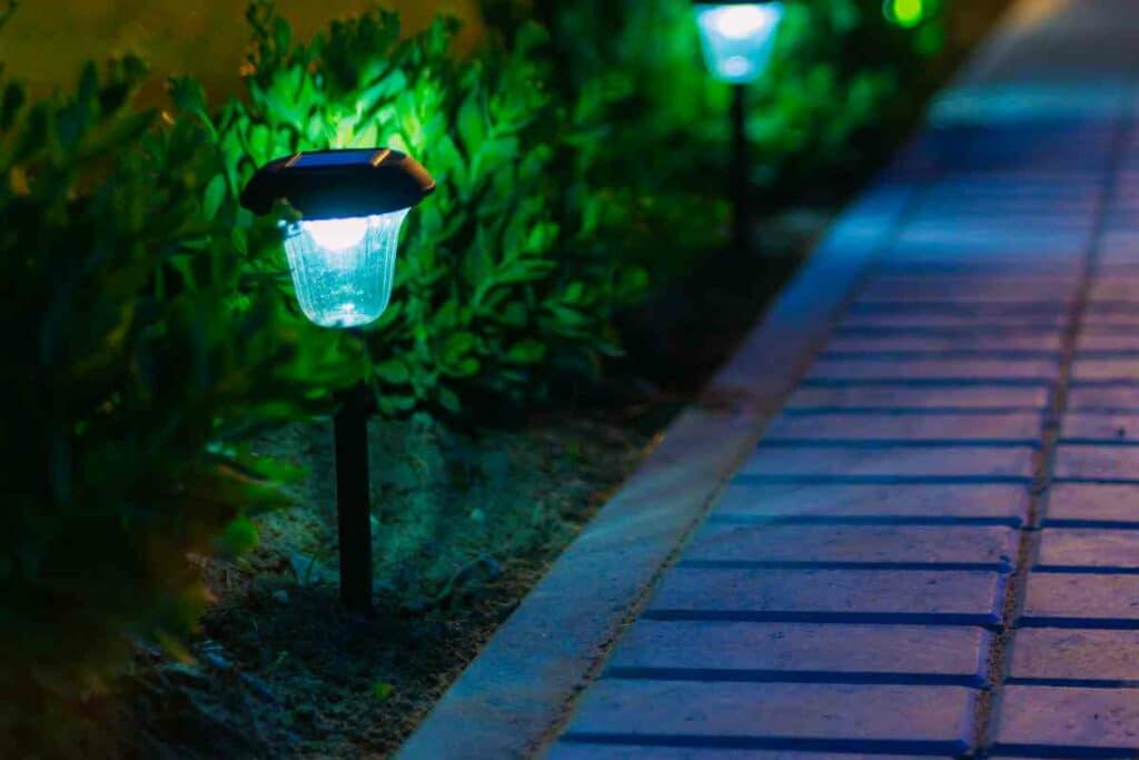 solar landscape lighting for garden